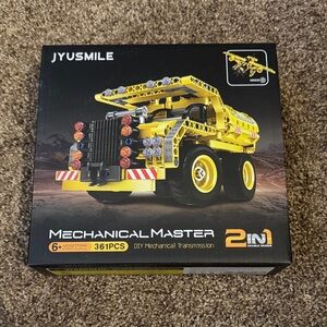 Mechanical Master 2-in-1 Yellow Building Set